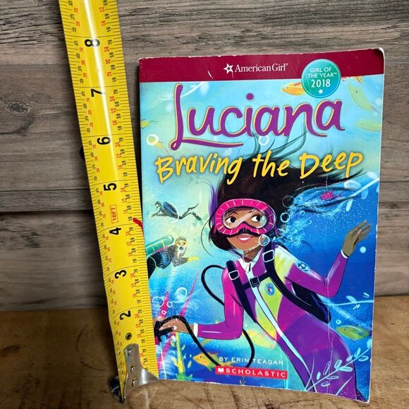 American Girl Luciana Braving the Deep by Erin Teagan Paperback Book 2018 Girl o - Picture 11 of 11
